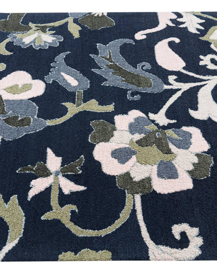 Detail image of 5' 2 x 8' Luna Rug