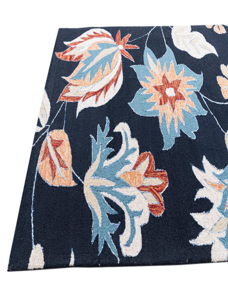 Detail image of 5' 1 x 8' Luna Rug