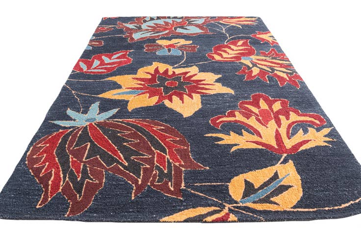 Detail image of 5' 1 x 8' Luna Rug