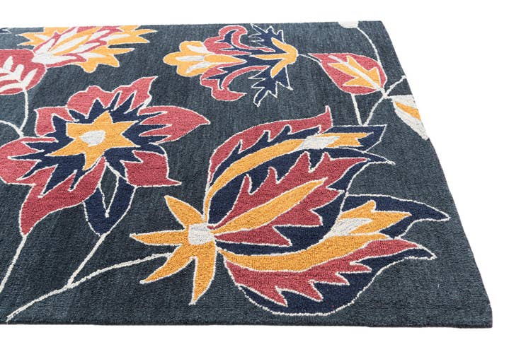 Detail image of 5' 1 x 8' Luna Rug