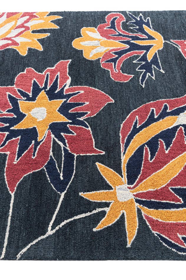 Detail image of 5' 1 x 8' Luna Rug