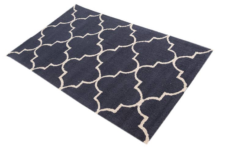 Detail image of 3' x 5' Luna Rug