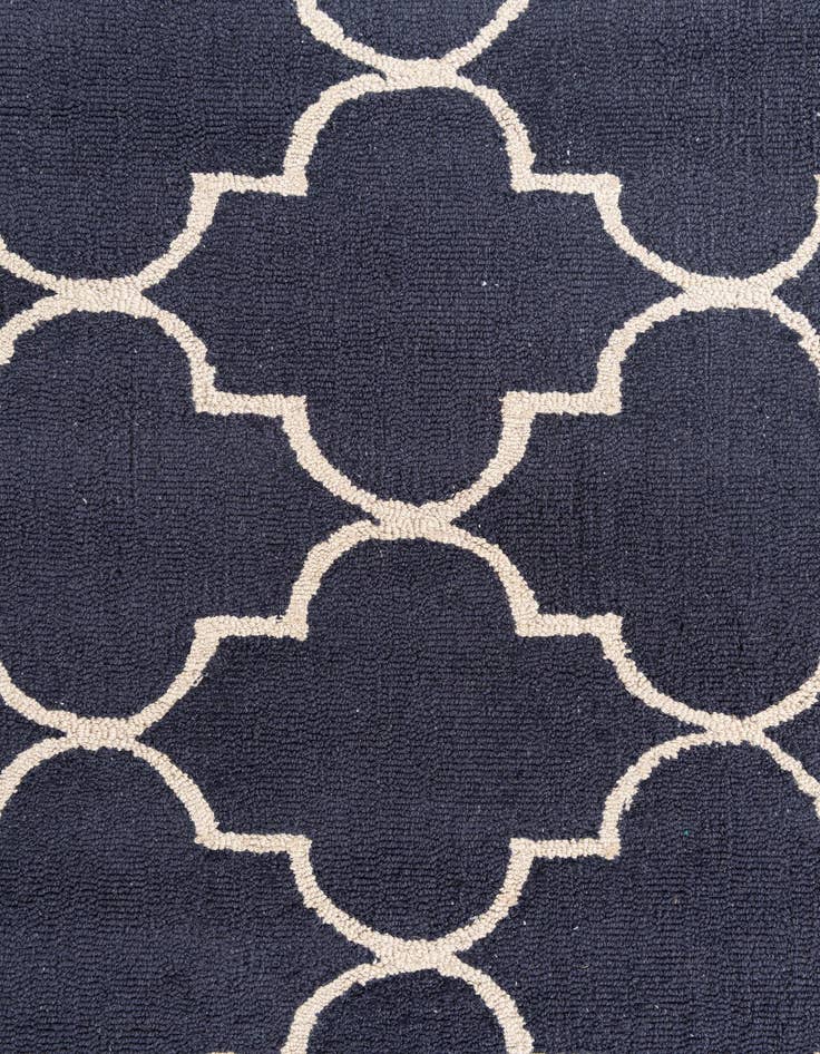 Detail image of 3' x 5' Luna Rug