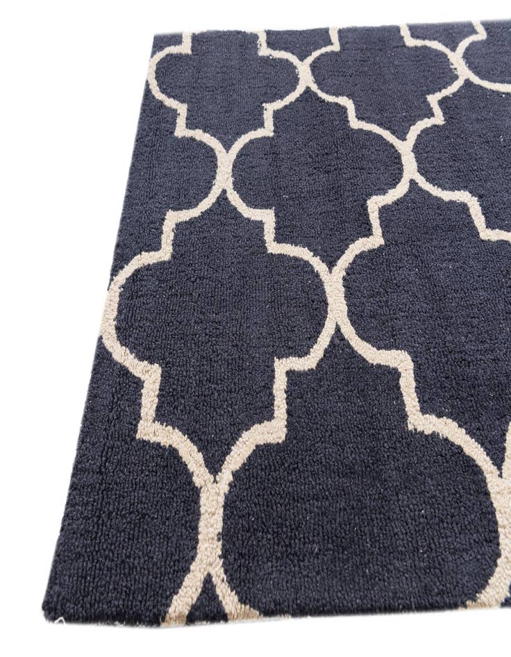 Detail image of 3' x 5' Luna Rug