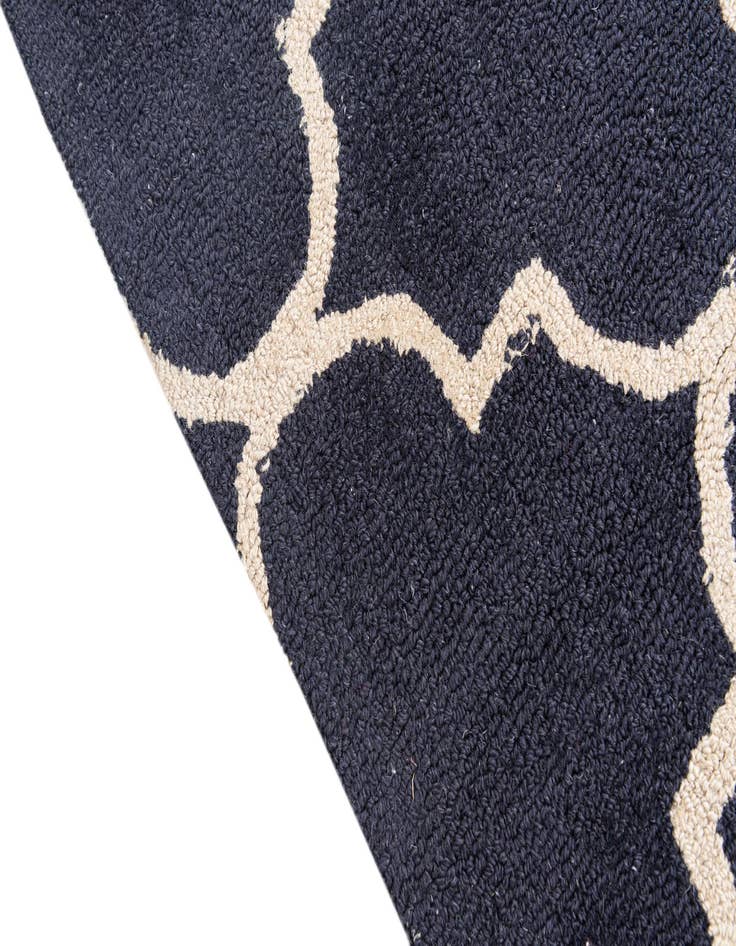 Detail image of 3' x 5' Luna Rug