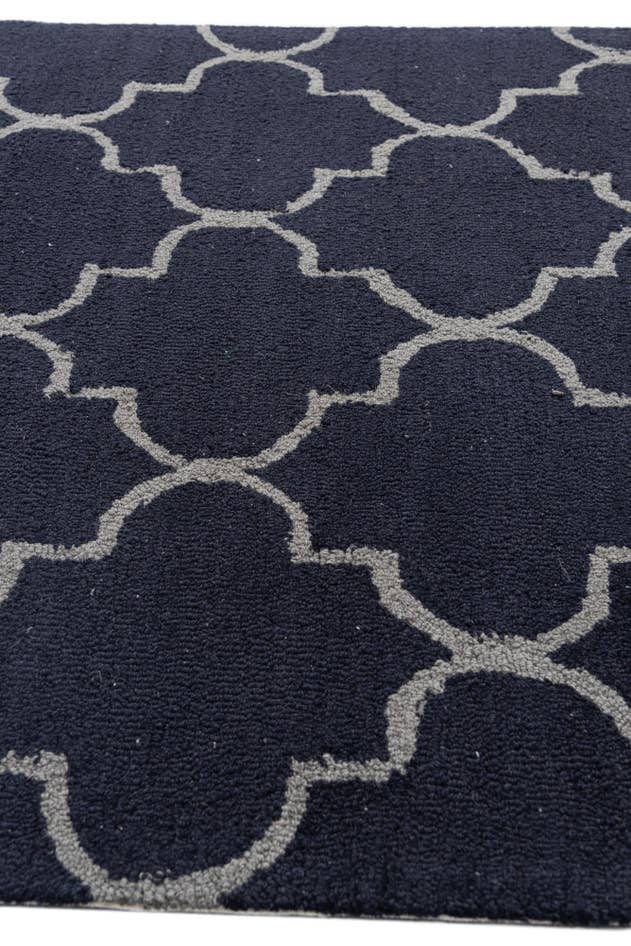 Detail image of 4' 1 x 6' Luna Rug