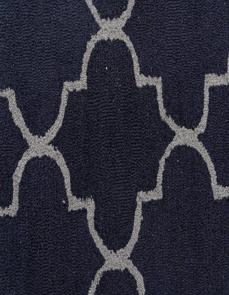 Detail image of 4' 1 x 6' Luna Rug