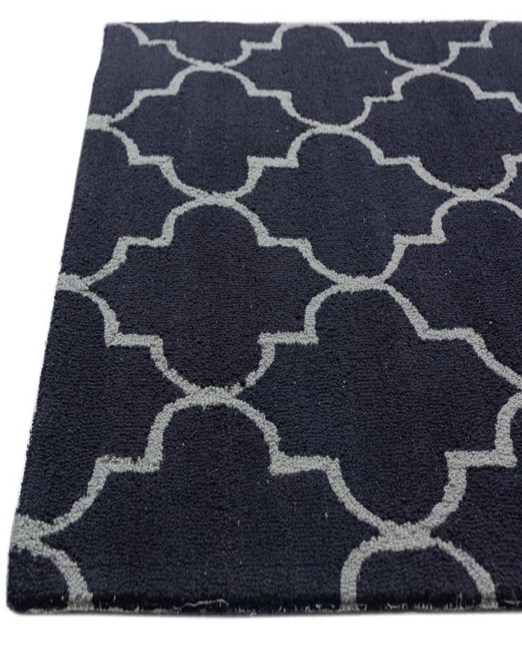 Detail image of 4' x 6' Luna Rug