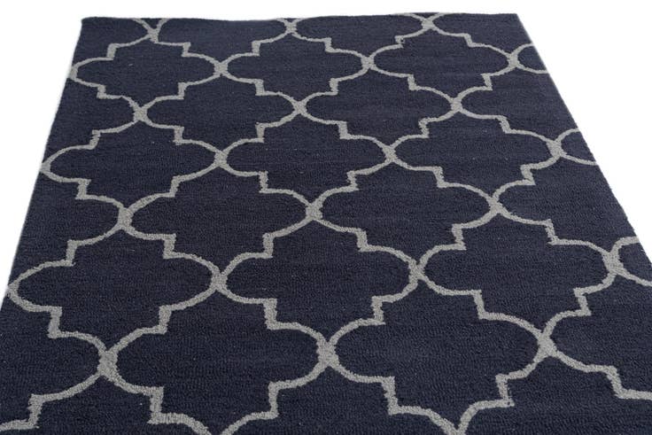 Detail image of 4' x 6' Luna Rug