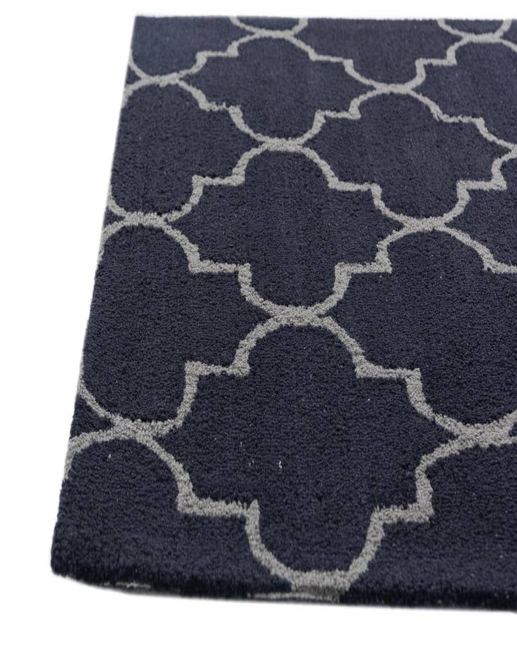 Detail image of 4' x 6' Luna Rug
