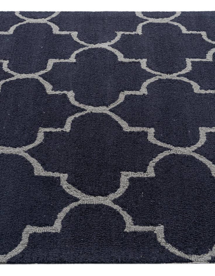 Detail image of 4' x 6' Luna Rug