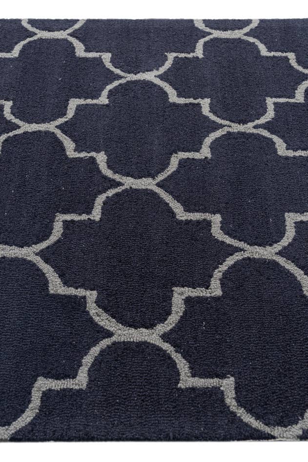 Detail image of 4' x 6' Luna Rug
