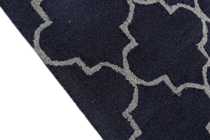 Detail image of 4' x 6' Luna Rug