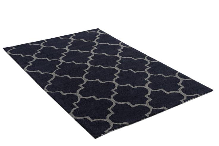 Detail image of 4' x 6' Luna Rug