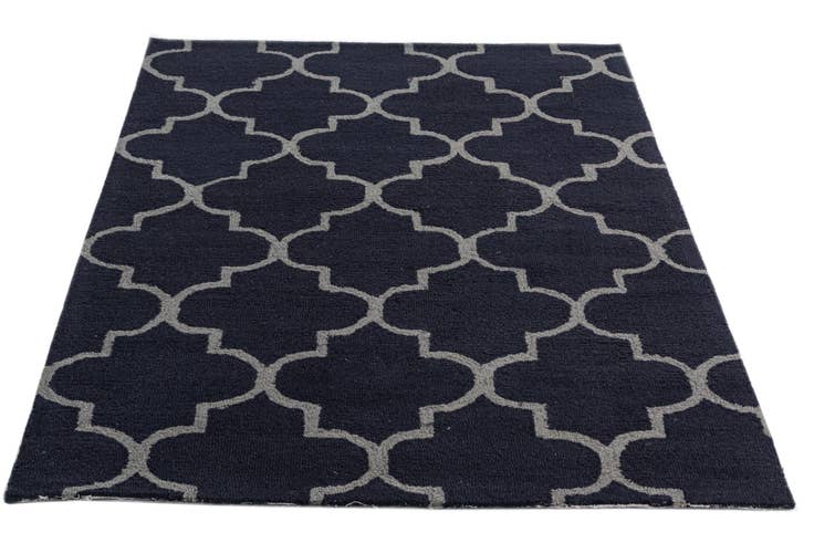 Detail image of 4' x 6' Luna Rug