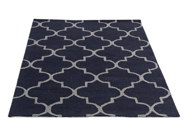 Detail image of 4' x 6' Luna Rug