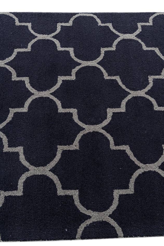 Detail image of 4' x 6' Luna Rug