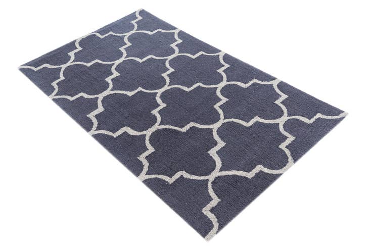 Detail image of 3' x 5' Luna Rug