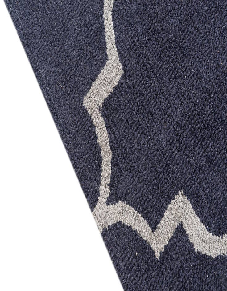 Detail image of 3' x 5' Luna Rug