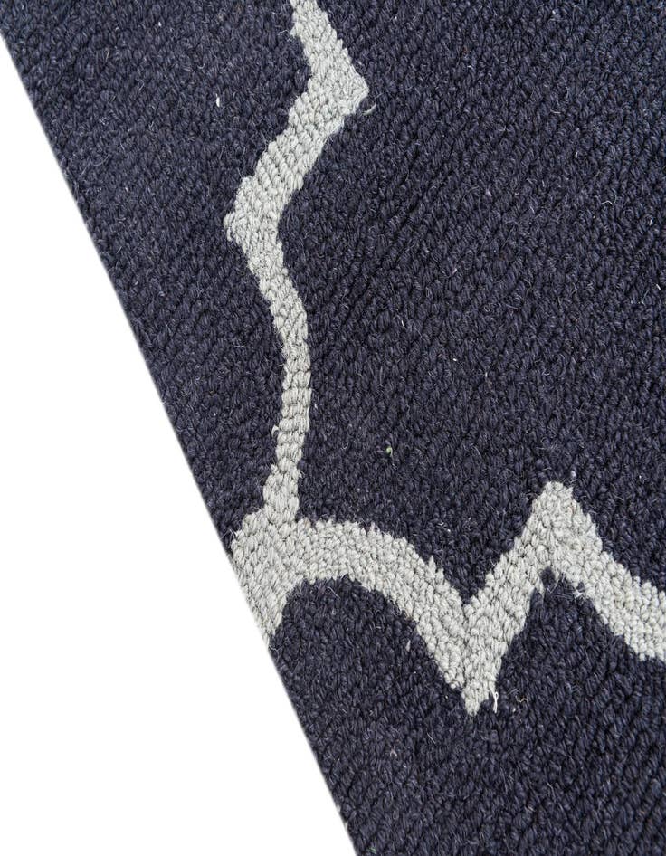 Detail image of 3' x 5' Luna Rug
