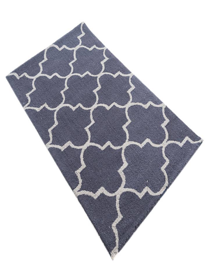 Detail image of 3' x 5' Luna Rug