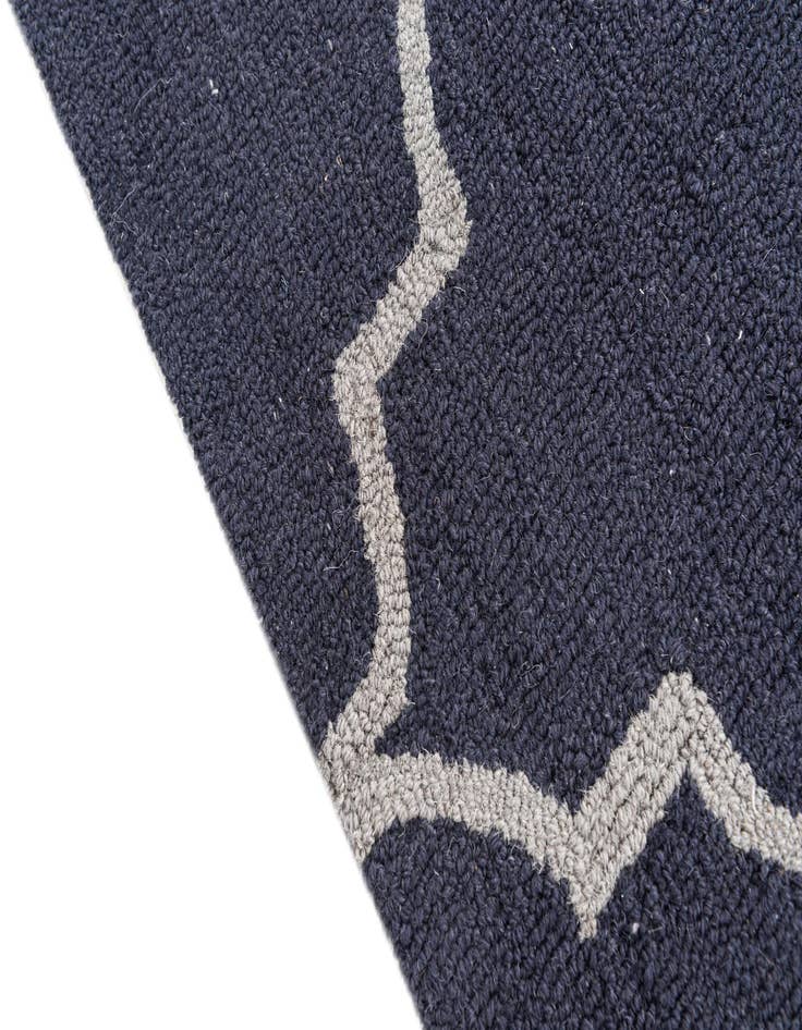 Detail image of 3' x 5' Luna Rug