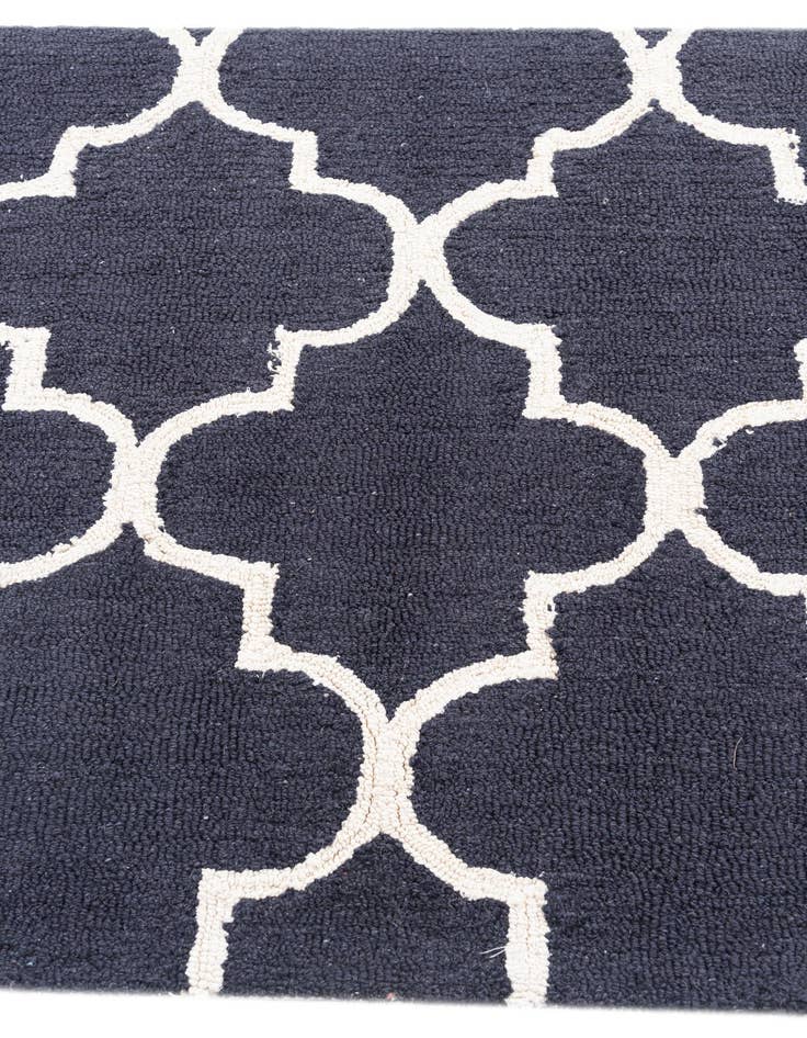 Detail image of 3' x 5' Luna Rug
