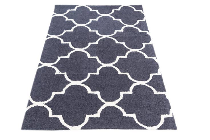 Detail image of 3' x 5' Luna Rug