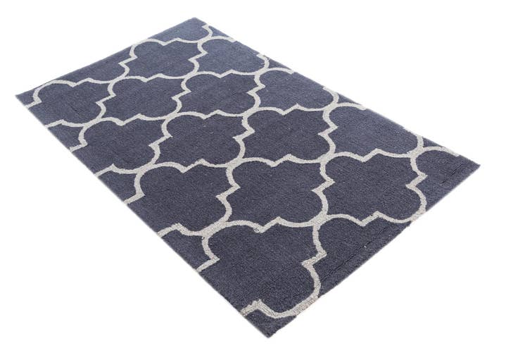 Detail image of 3' x 5' Luna Rug