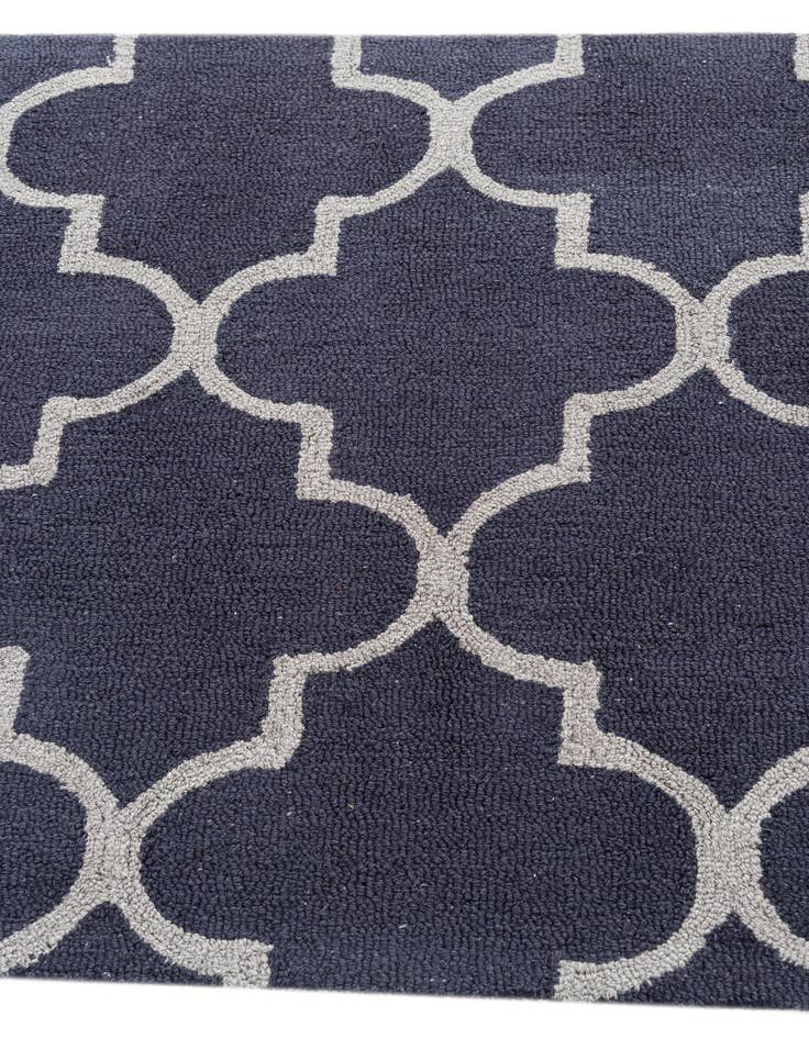 Detail image of 3' x 5' Luna Rug