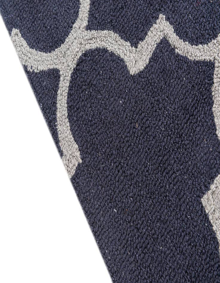 Detail image of 3' x 5' Luna Rug