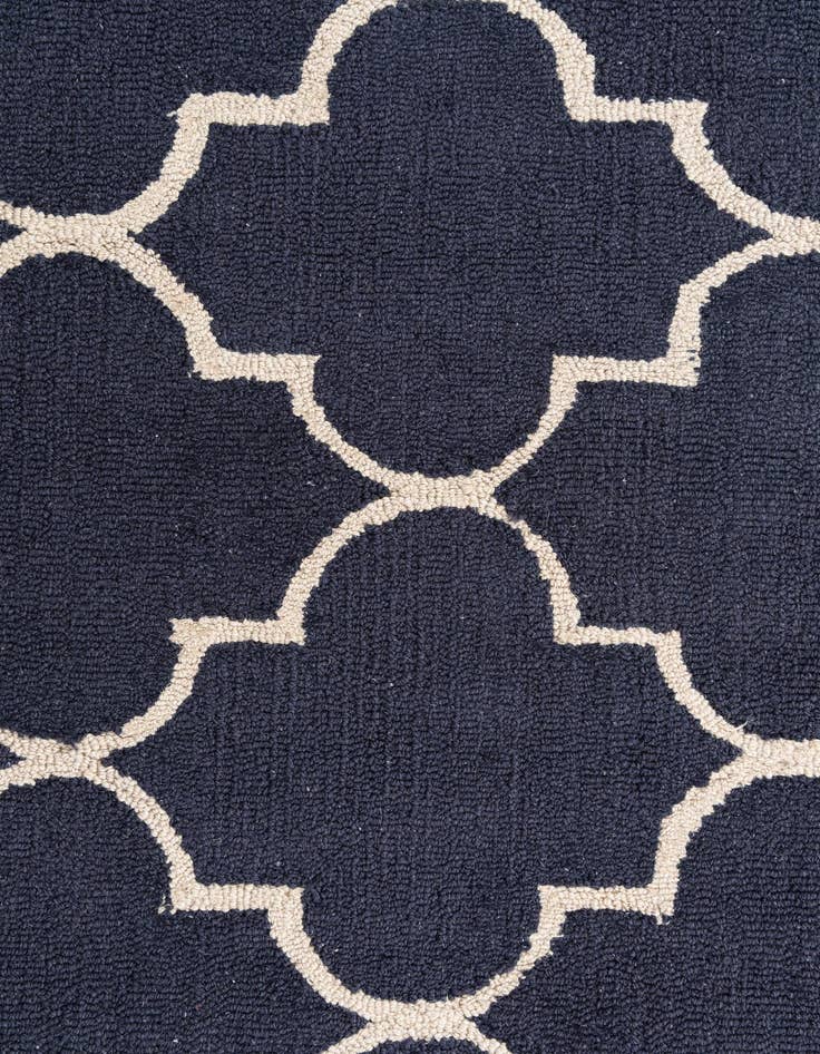 Detail image of 3' x 5' Luna Rug