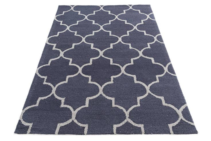 Detail image of 4' x 6' Luna Rug