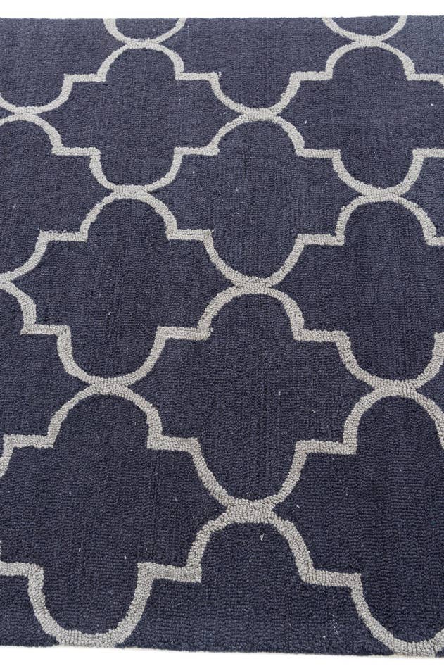 Detail image of 4' x 6' Luna Rug