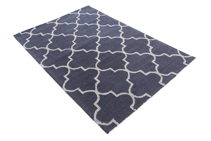 Detail image of 4' x 6' Luna Rug