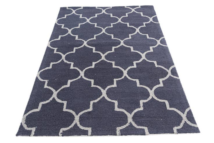 Detail image of 4' x 6' Luna Rug