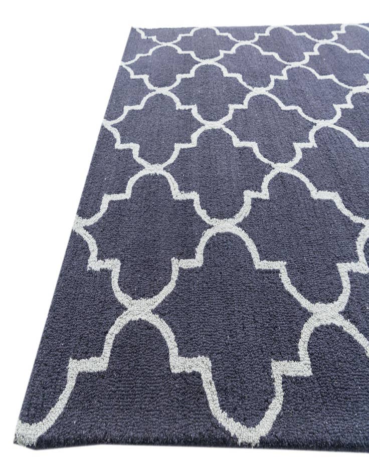 Detail image of 5' 1 x 8' Luna Rug