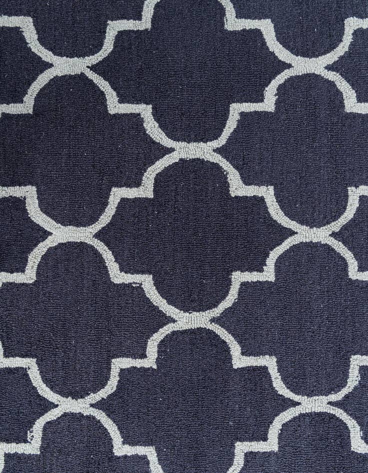 Detail image of 5' 1 x 8' Luna Rug