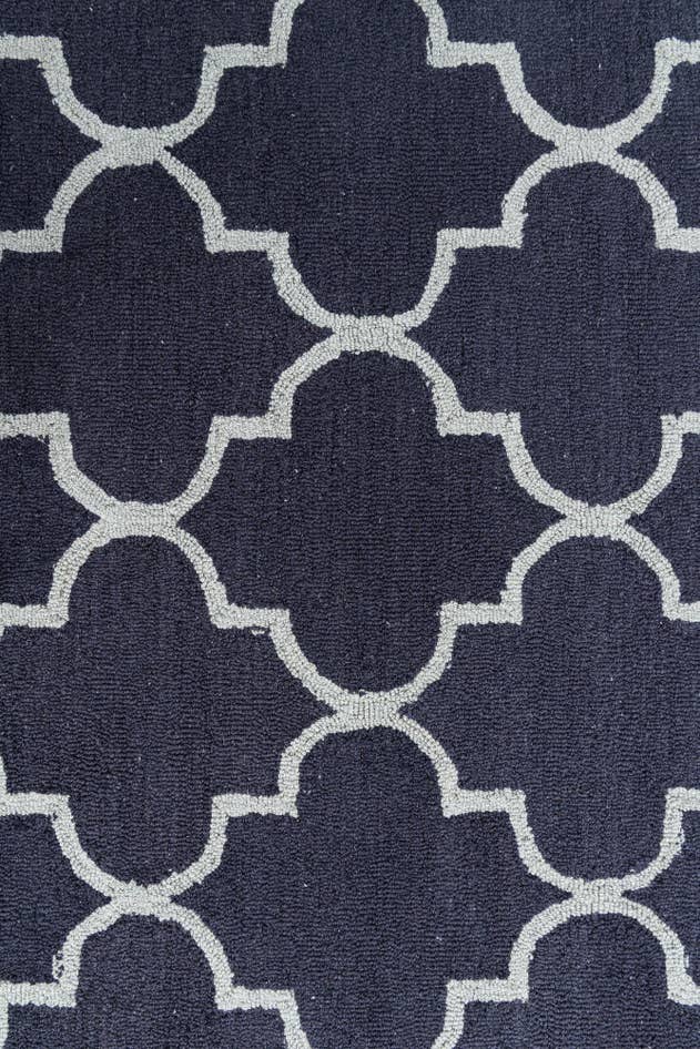 Detail image of 5' 1 x 8' Luna Rug