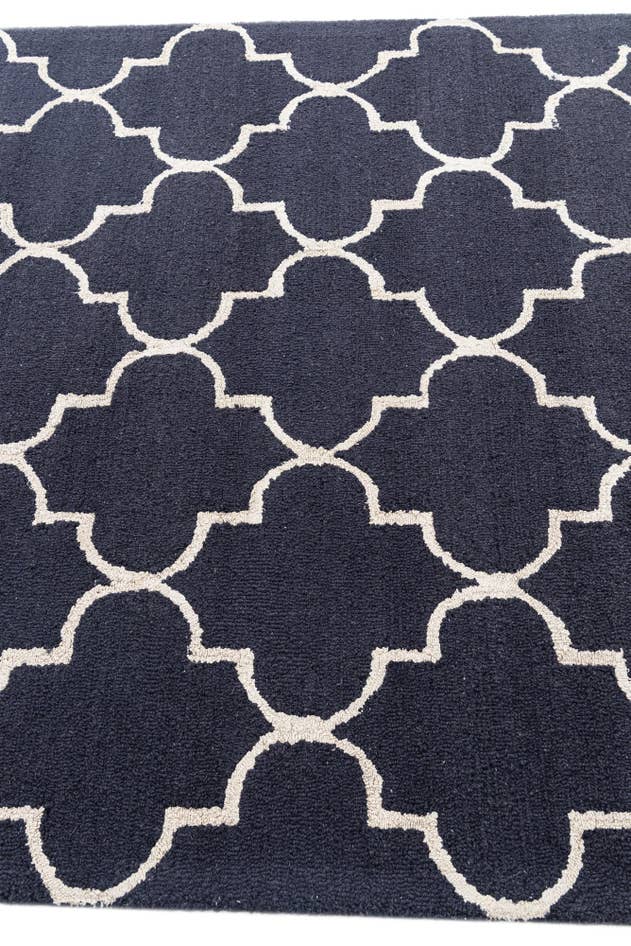 Detail image of 5' 1 x 8' 1 Luna Rug