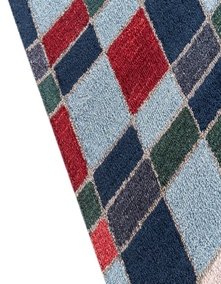 Detail image of 5' 1 x 7' 10 Luna Rug