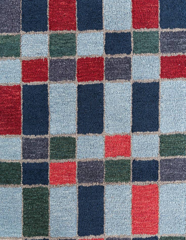 Detail image of 5' 1 x 7' 10 Luna Rug