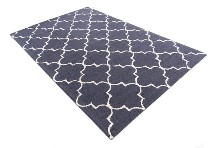 Detail image of 5' 1 x 8' Luna Rug