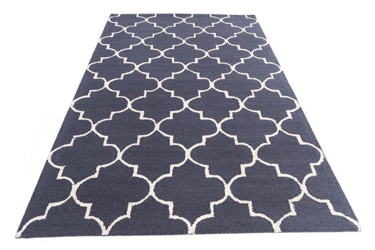 Detail image of 5' 1 x 8' Luna Rug