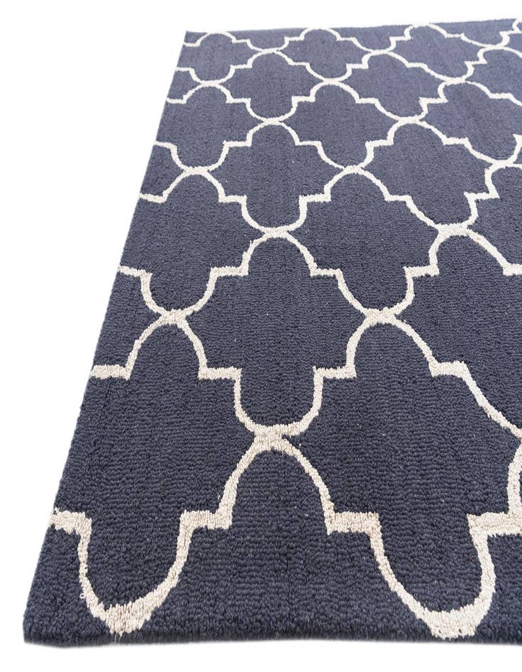 Detail image of 5' 1 x 8' Luna Rug