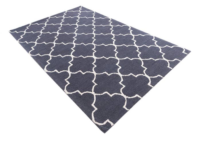 Detail image of 5' 1 x 8' Luna Rug
