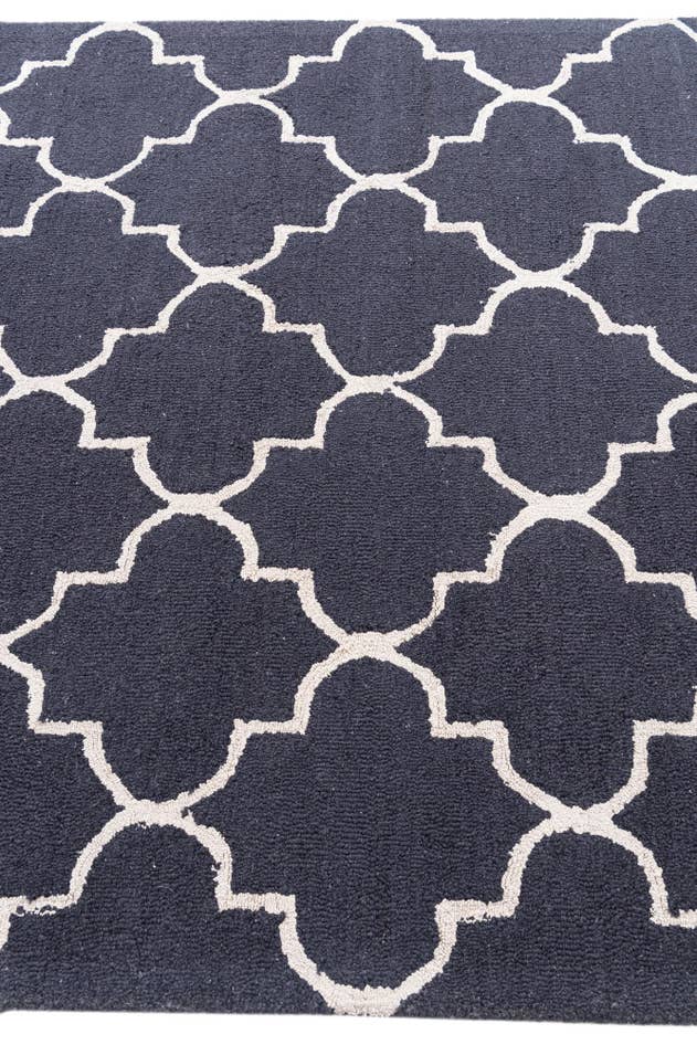 Detail image of 5' 1 x 8' Luna Rug