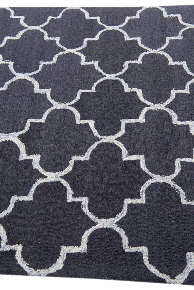 Detail image of 5' 1 x 8' Luna Rug