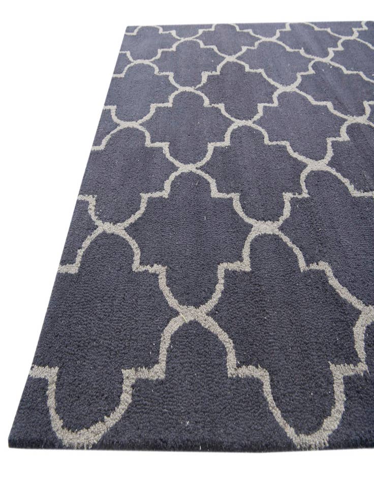 Detail image of 5' 1 x 8' Luna Rug