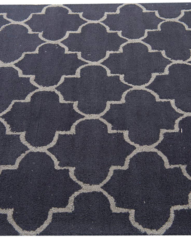 Detail image of 5' 1 x 8' Luna Rug